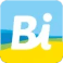 Logo met 'Bi'-letters op strandachtergrond.